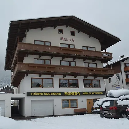 Bed & Breakfast Gastehaus Monika Mayrhofen