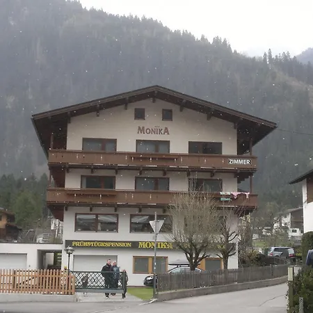 Bed & Breakfast Gastehaus Monika